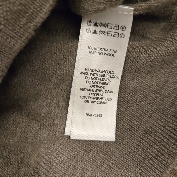 Christian Lacroix Extra Fine Merino Wool Crew Neck Sweater Size Large Tan - Picture 6 of 8